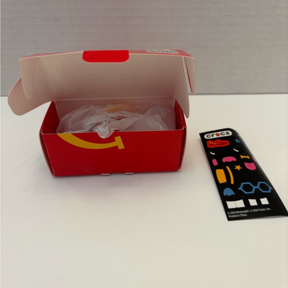 McDonald's Happy Meal Mini Crocs Keychain #5 - Picture 10 of 10